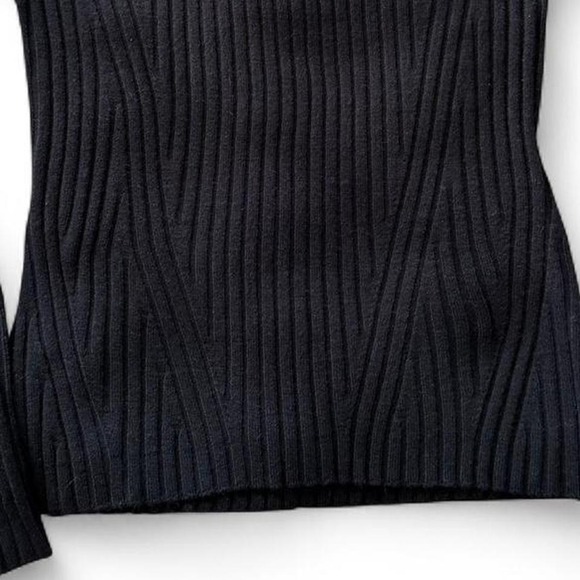 Vintage 90's Black Ribbed Turtleneck Sweater - Picture 5 of 8